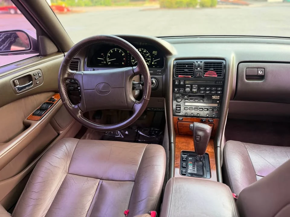 1990 Lexus LS 1st Gen - Image 8 of 14