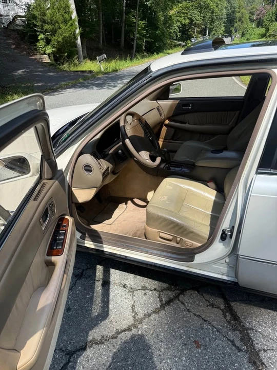 1990 Lexus LS 1st Gen - Image 10 of 20