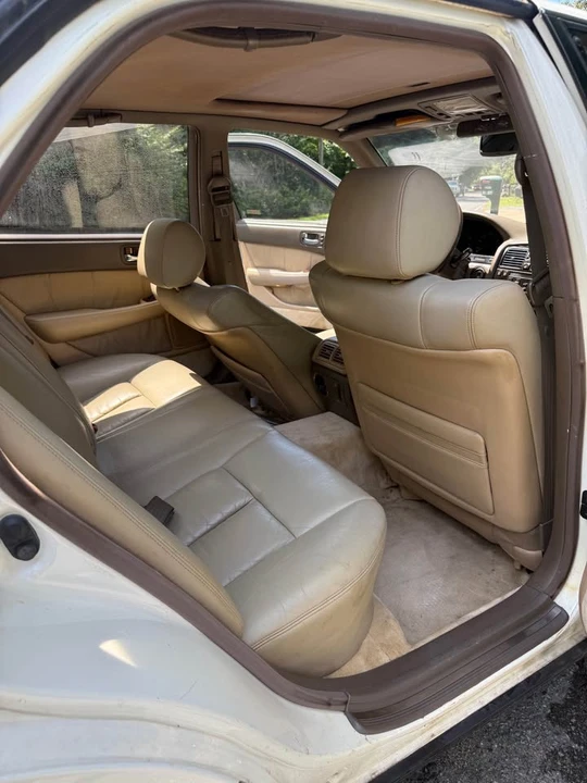 1990 Lexus LS 1st Gen - Image 15 of 20