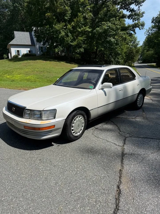 1990 Lexus LS 1st Gen - Image 2 of 20