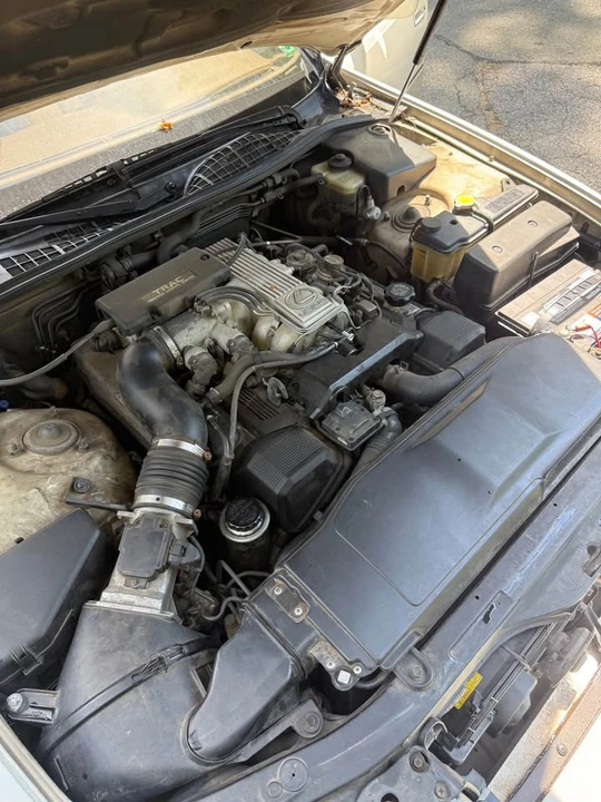 1990 Lexus LS 1st Gen - Image 19 of 20
