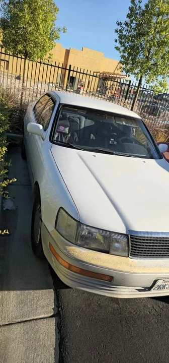 1990 Lexus LS 1st Gen - Image 2 of 5