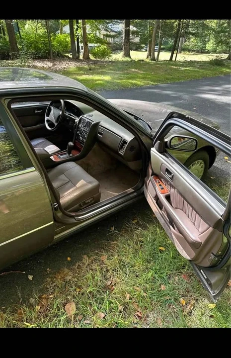 1990 Lexus LS 1st Gen - Image 7 of 11