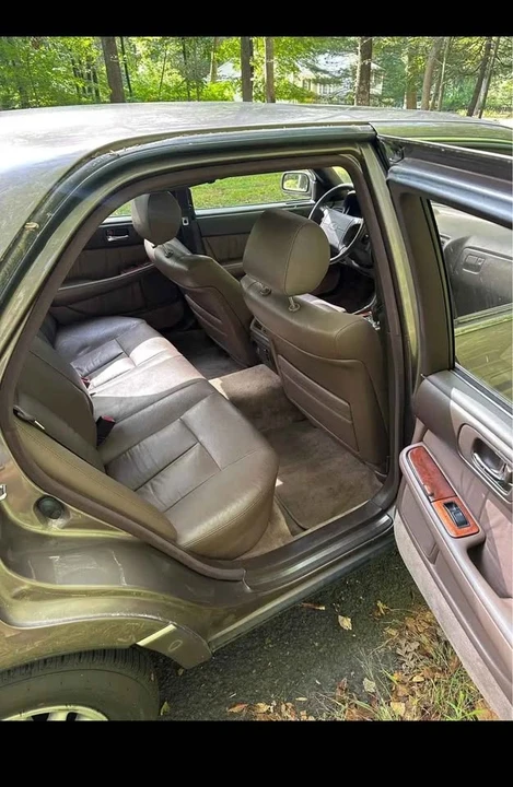 1990 Lexus LS 1st Gen - Image 8 of 11