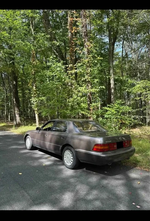1990 Lexus LS 1st Gen - Image 4 of 11