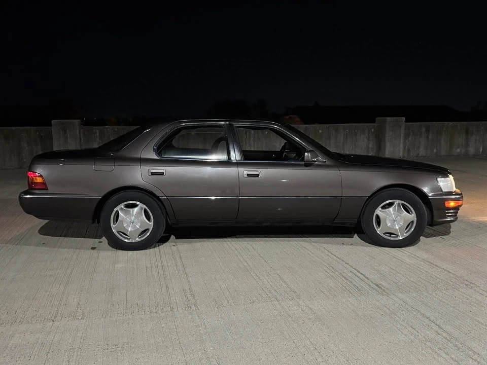1990 Lexus LS 1st Gen - Image 7 of 7