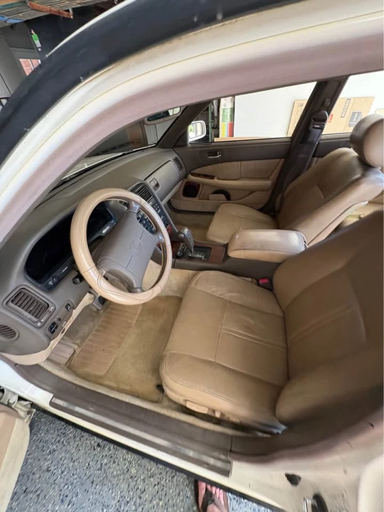 1990 Lexus LS 1st Gen - Image 13 of 20