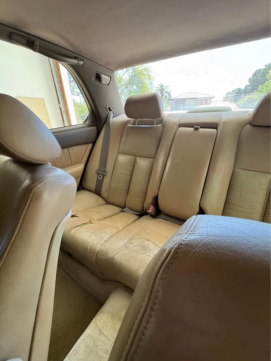 1990 Lexus LS 1st Gen - Image 19 of 20