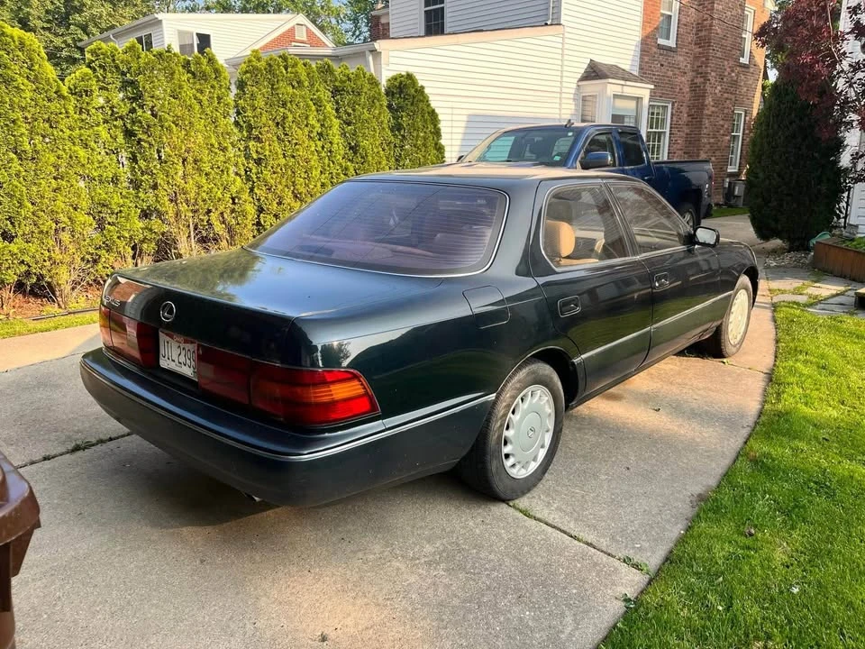 1990 Lexus LS 1st Gen - Image 2 of 5
