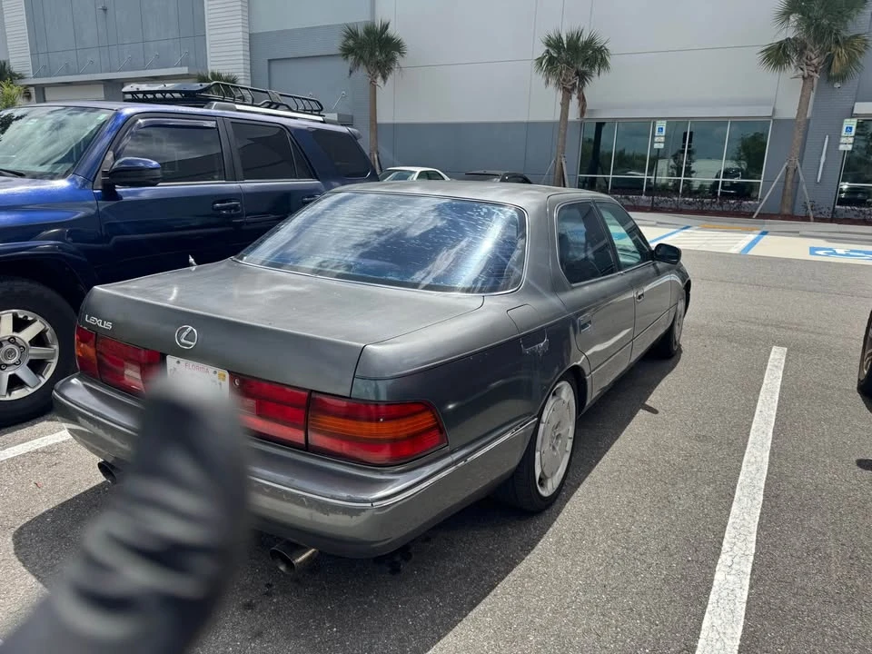 1990 Lexus LS 1st Gen - Image 5 of 11