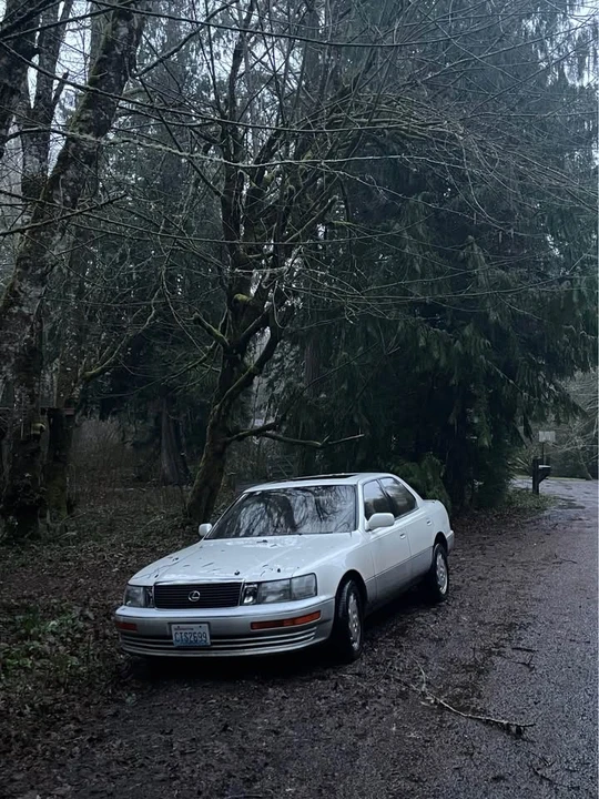 1990 Lexus LS 1st Gen - Image 2 of 6