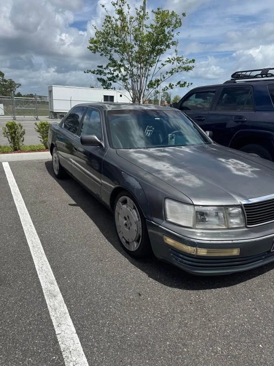 1990 Lexus LS 1st Gen - Image 2 of 11