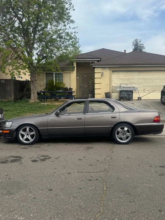1990 Lexus LS 1st Gen - Image 4 of 6