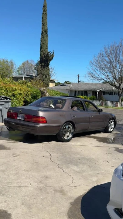 1990 Lexus LS 1st Gen - Image 3 of 6