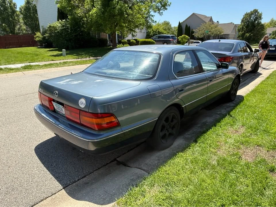 1990 Lexus LS 1st Gen - Image 4 of 11