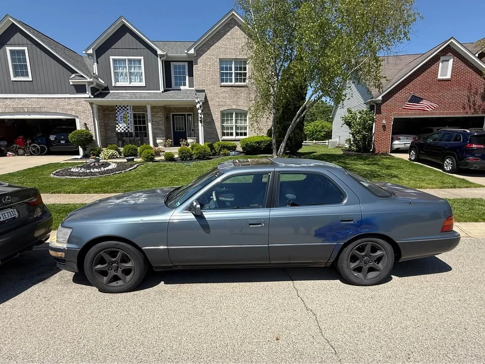 1990 Lexus LS 1st Gen - Image 2 of 11