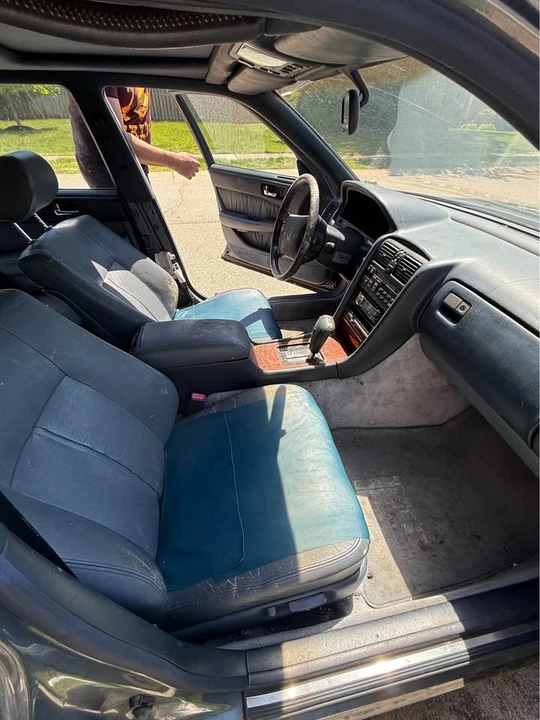 1990 Lexus LS 1st Gen - Image 7 of 11