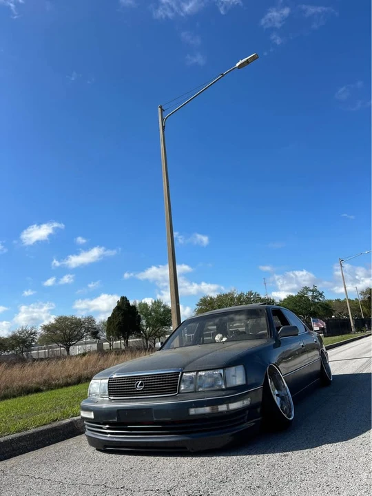 1990 Lexus LS 1st Gen - Image 4 of 5