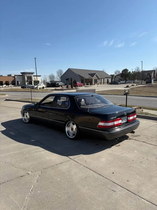 1990 Lexus LS 1st Gen - Image 4 of 12