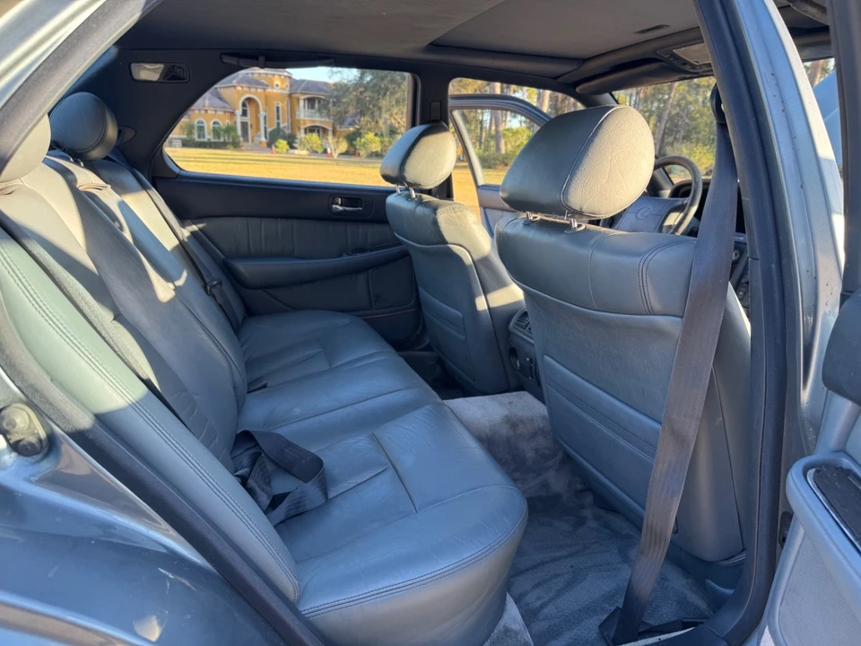 1990 Lexus LS 1st Gen - Image 13 of 21