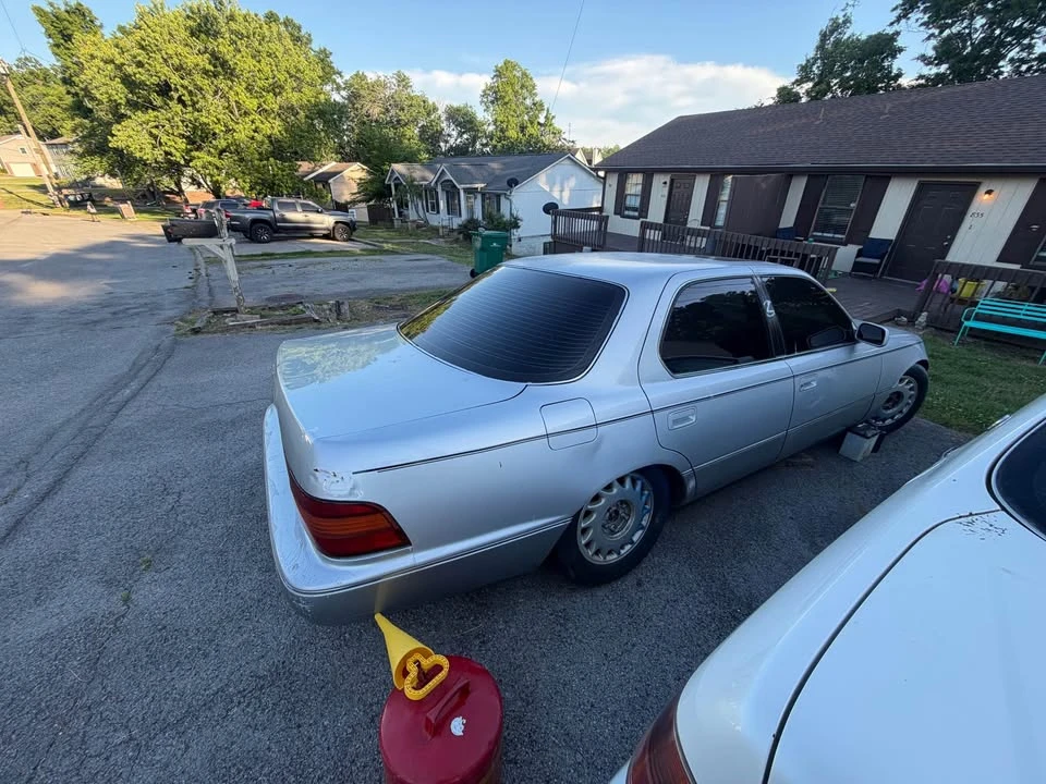 1990 Lexus LS 1st Gen - Image 2 of 5