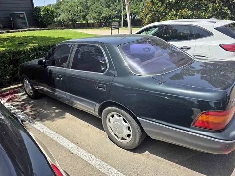 1990 Lexus LS 400 Sedan 4D