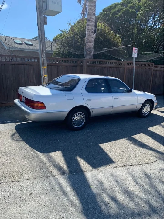 1990 Lexus LS 1st Gen - Image 7 of 8