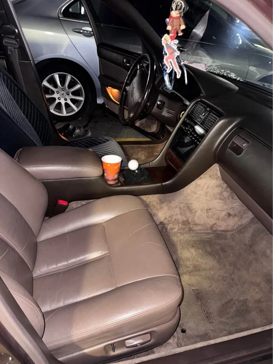 1990 Lexus LS 1st Gen - Image 4 of 8