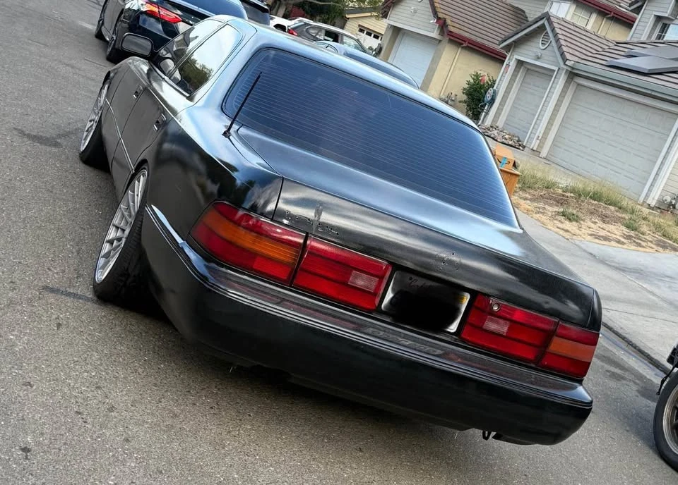 1990 Lexus LS 1st Gen - Image 9 of 12