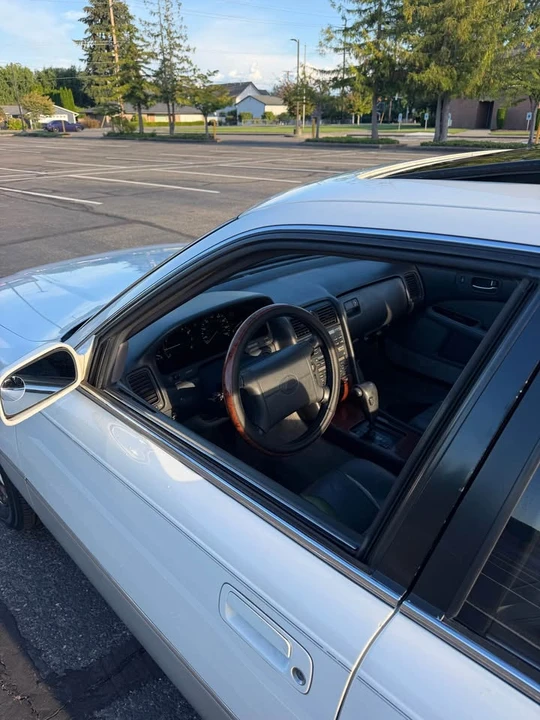 1990 Lexus LS 1st Gen - Image 6 of 9