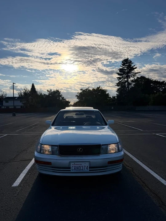 1990 Lexus LS 1st Gen - Image 2 of 9