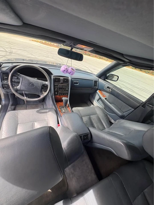 1990 Lexus LS 1st Gen - Image 17 of 20