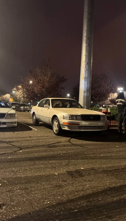 1990 Lexus LS 1st Gen - Image 3 of 3
