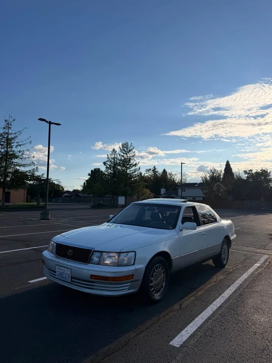 1990 Lexus LS 1st Gen - Image 3 of 9