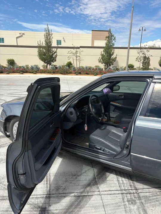 1990 Lexus LS 1st Gen - Image 15 of 20