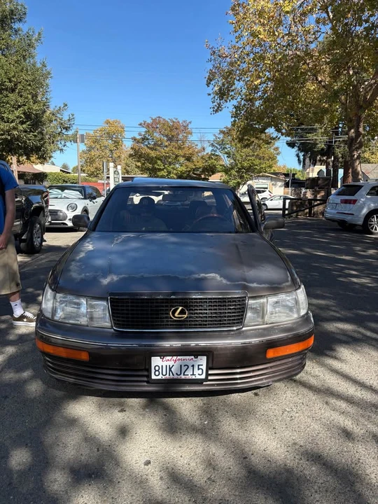 1990 Lexus LS 1st Gen - Image 10 of 11