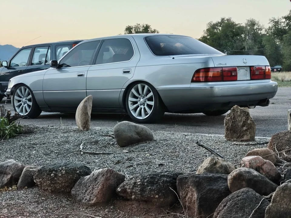 1990 Lexus LS 1st Gen - Image 2 of 18
