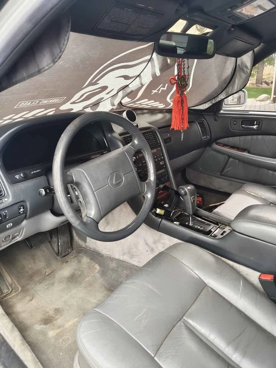 1990 Lexus LS 1st Gen - Image 9 of 18