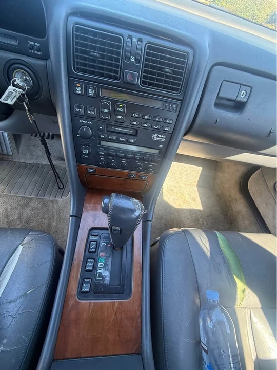 1990 Lexus LS 1st Gen - Image 8 of 11