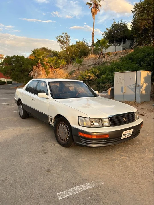 1990 Lexus LS 1st Gen - Image 2 of 8