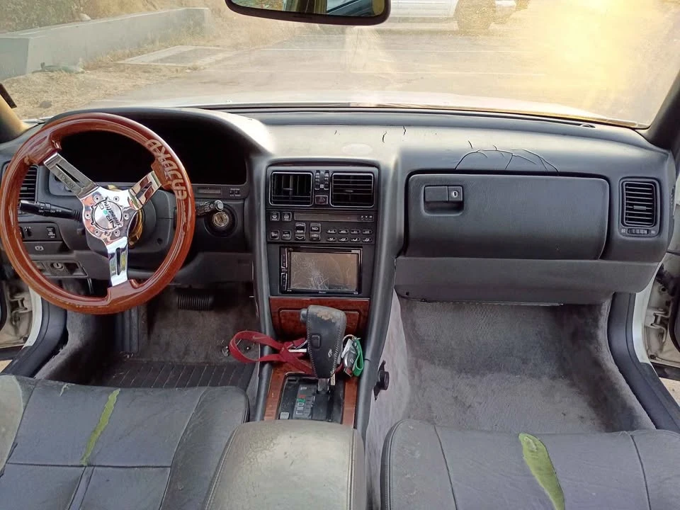 1990 Lexus LS 1st Gen - Image 9 of 12