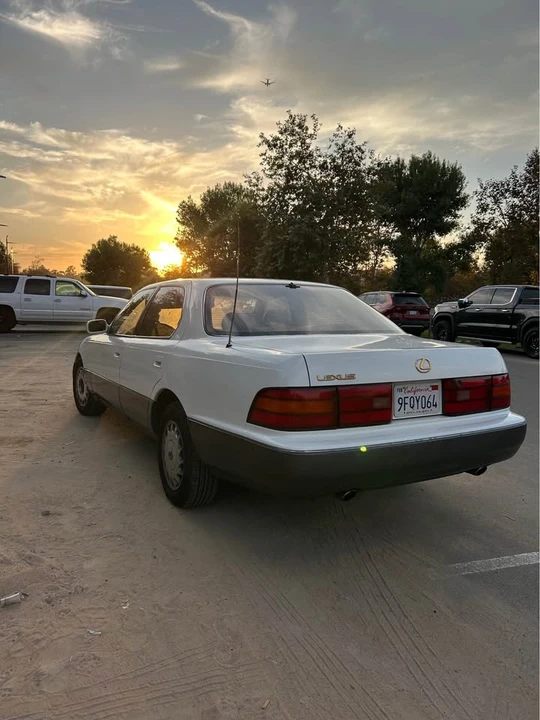 1990 Lexus LS 1st Gen - Image 3 of 8