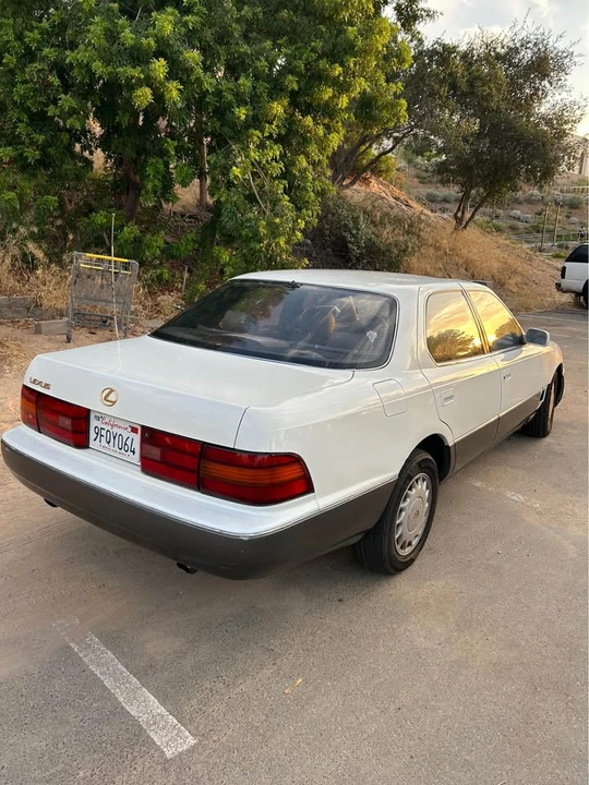 1990 Lexus LS 1st Gen - Image 4 of 8