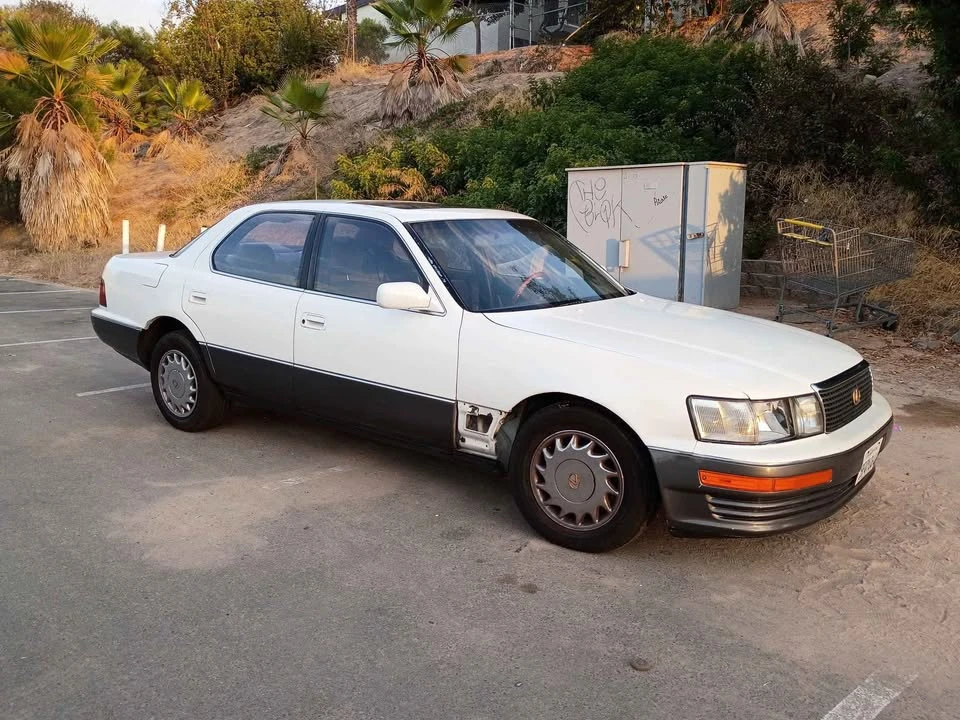 1990 Lexus LS 1st Gen - Image 4 of 12