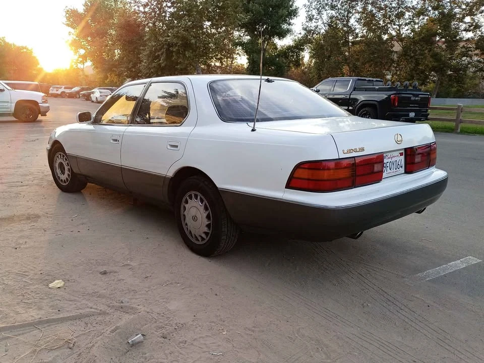 1990 Lexus LS 1st Gen - Image 3 of 12