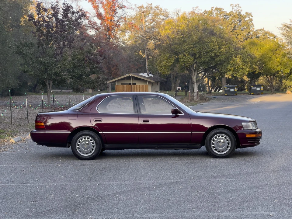 1990 Lexus LS 1st Gen - Image 21 of 31