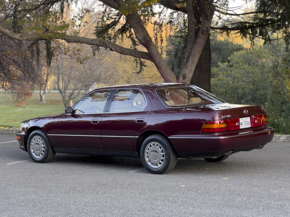 1990 Lexus LS 1st Gen - Image 11 of 31