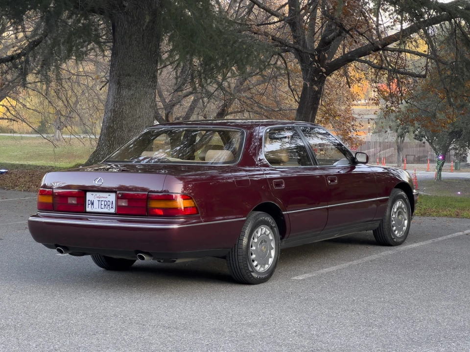 1990 Lexus LS 1st Gen - Image 16 of 31