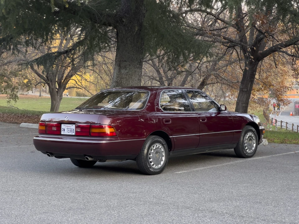 1990 Lexus LS 1st Gen - Image 17 of 31