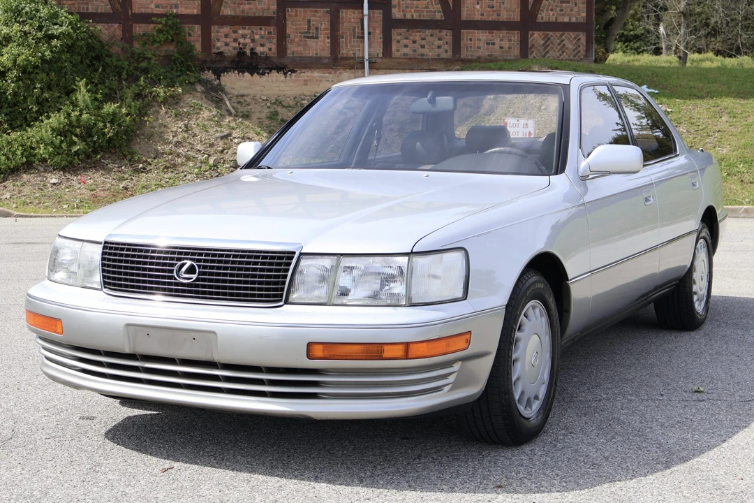 1990 Lexus LS 1st Gen - Image 2 of 31